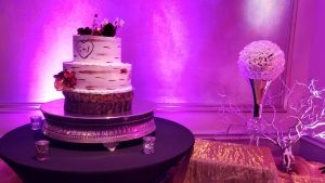 wedding cake at banquet halls for wedding in chicago
